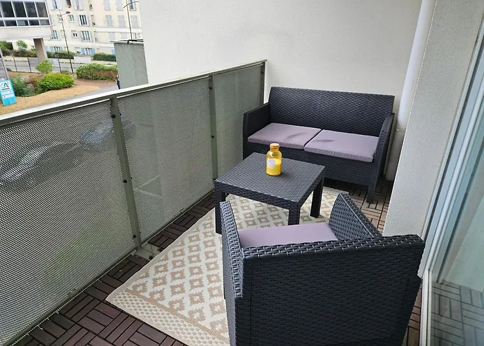 Lovely Flat Meaux